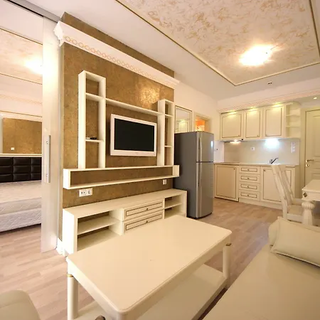 Menada Golden Rainbow Apartman
